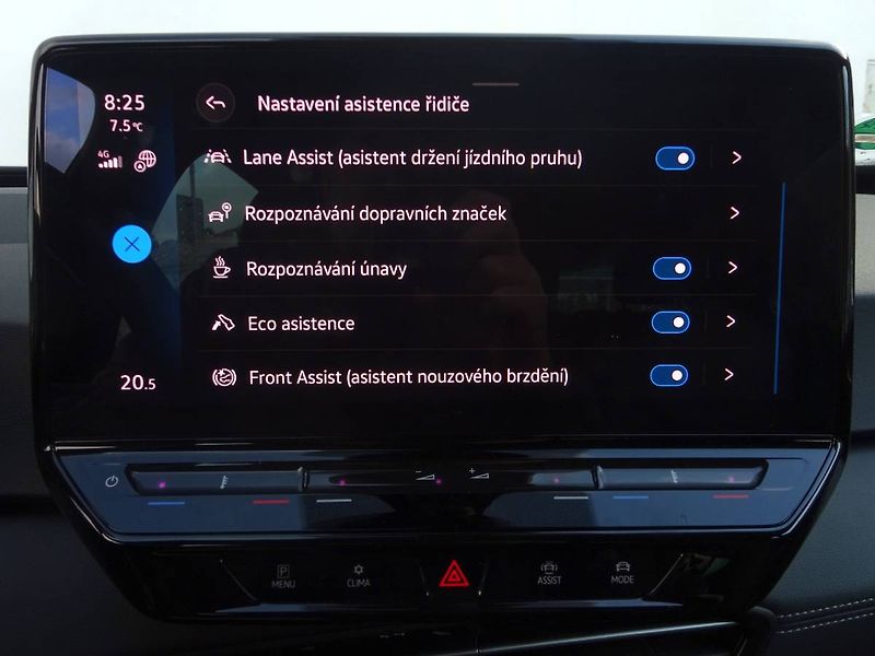 Volkswagen ID.3 (2024) Pro 150kW/62 kWh SOH 95% - fotka 20 z 28