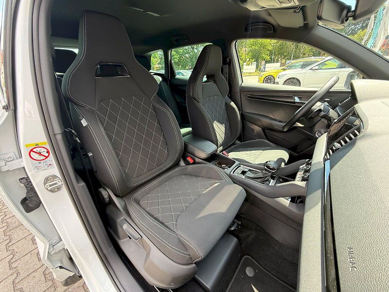 Škoda Karoq (2025) 1.5 TSI 110 kW DSG SportLine - fotka 28 z 28