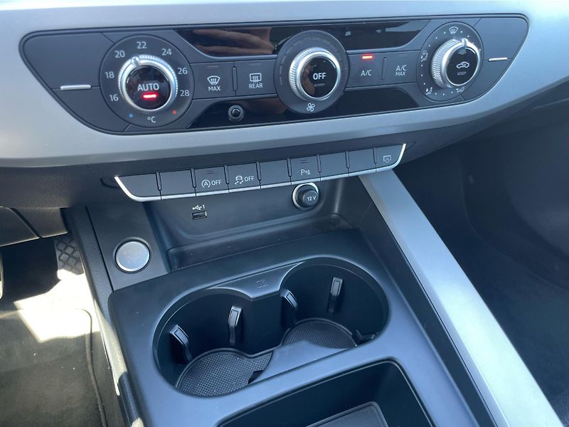 Audi A4 Avant 35 TDi - fotka 22 z 27
