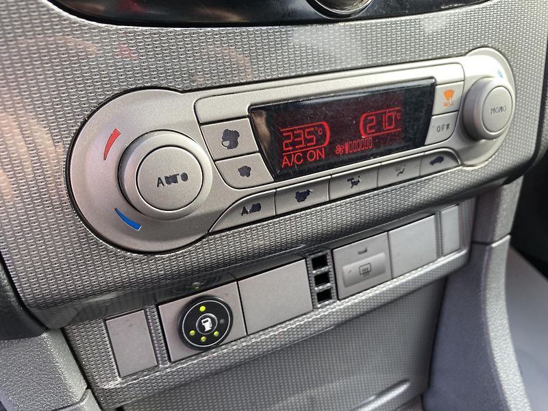 Ford Focus 2.0i 145PS LPG FORD COMBI TOP! - fotka 165 z 170