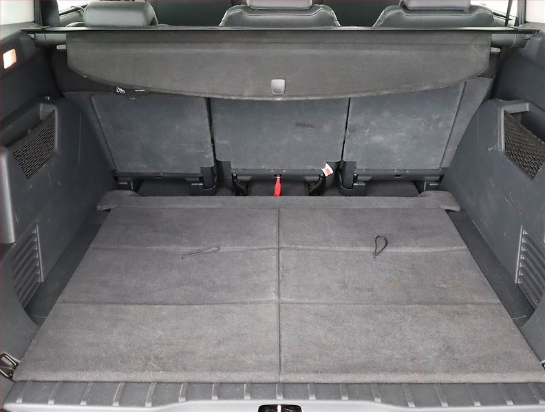 Peugeot 5008 (2012) Allure 1.6 HDi, Navi, Tempomat - fotka 13 z 22