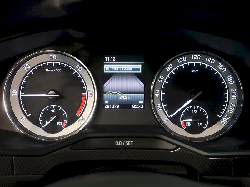 Škoda Superb (2018) SPORTLINE 2.0TDI 140KW CANTON - fotka 19 z 41