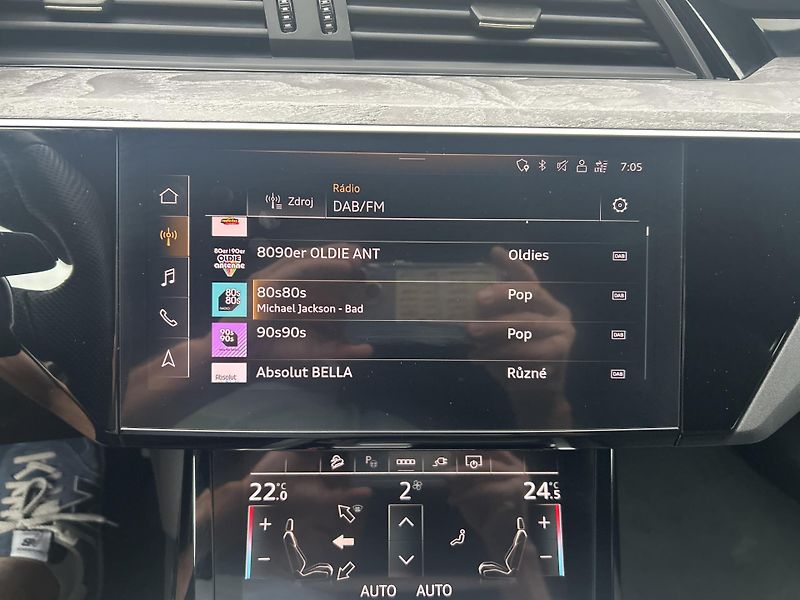 Audi e-tron 55 QUATTRO 300kw S LINE SOH96% - fotka 25 z 47
