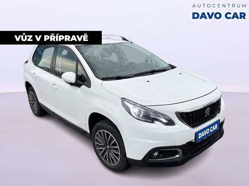 Peugeot 2008 1,2 PureTech 61kW Allure CZ - fotka 4 z 36