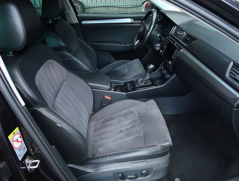 Škoda Superb (2017) Style 2.0 TDI 4x4, 4X4 - fotka 9 z 18