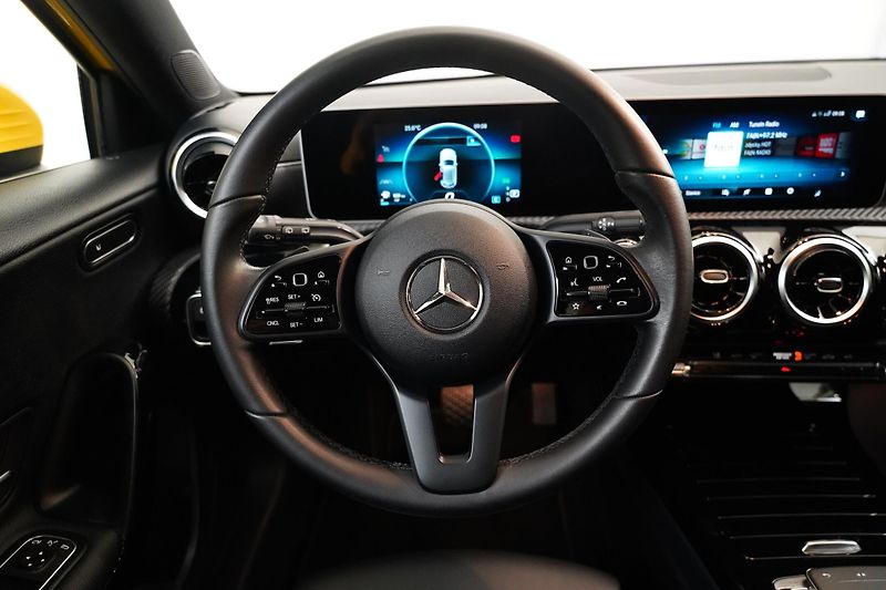 Mercedes-Benz Třídy A - fotka 18 z 28