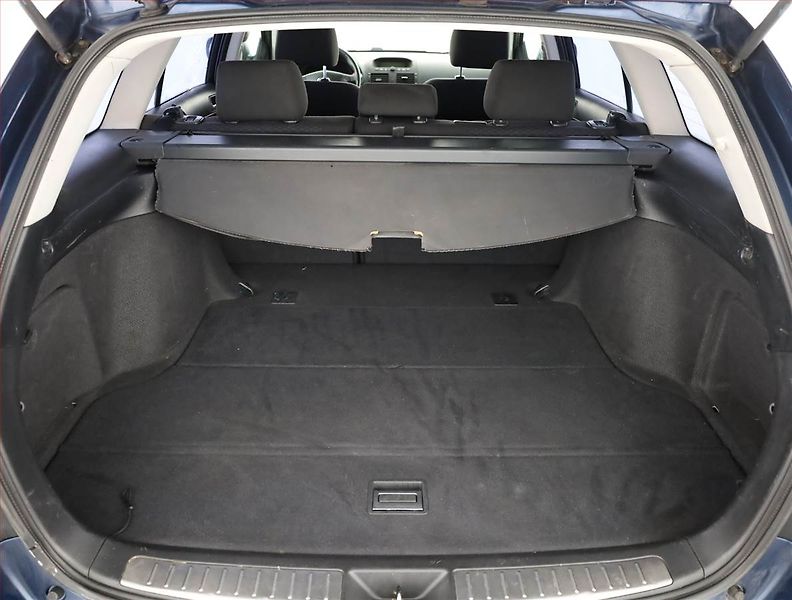 Toyota Avensis (2005) 2.0 VVT-i, nová STK, Klima - fotka 14 z 14