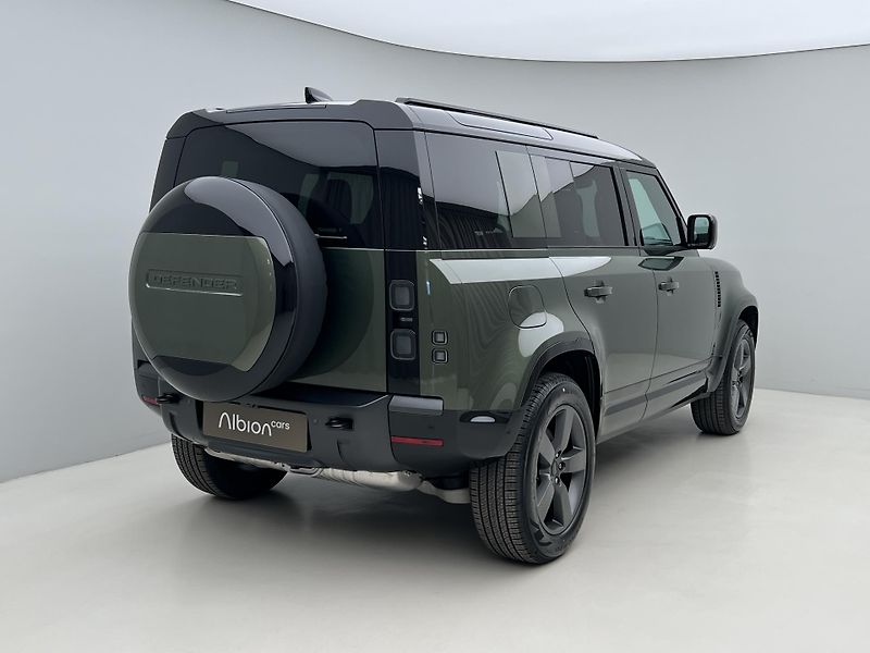 Land Rover Defender 110 D350 X-DYNAMIC REZERVACE - fotka 6 z 51