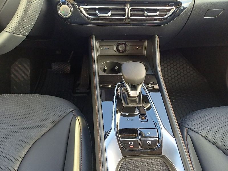 MG HS Exclusive 1,5 TGI 125 kW FWD 7 - fotka 5 z 16