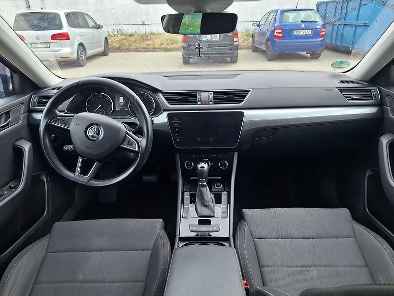 Škoda Superb (2017) 110 kw DSG - fotka 11 z 20