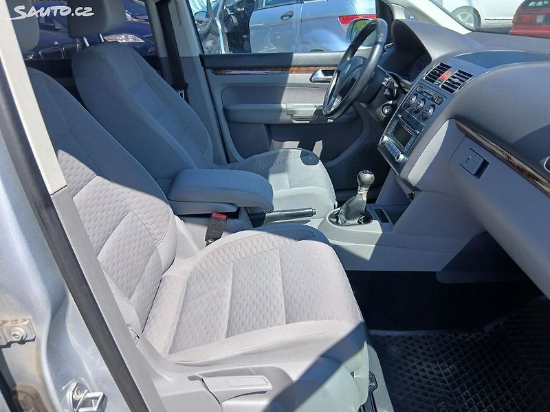 Volkswagen Touran 1.4 TSI, ALU, - fotka 22 z 30