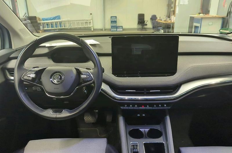 Škoda Enyaq (2022) TAŽNÉ*4xVÝHŘEV*KAMERA*EL.VÍKO - fotka 5 z 12
