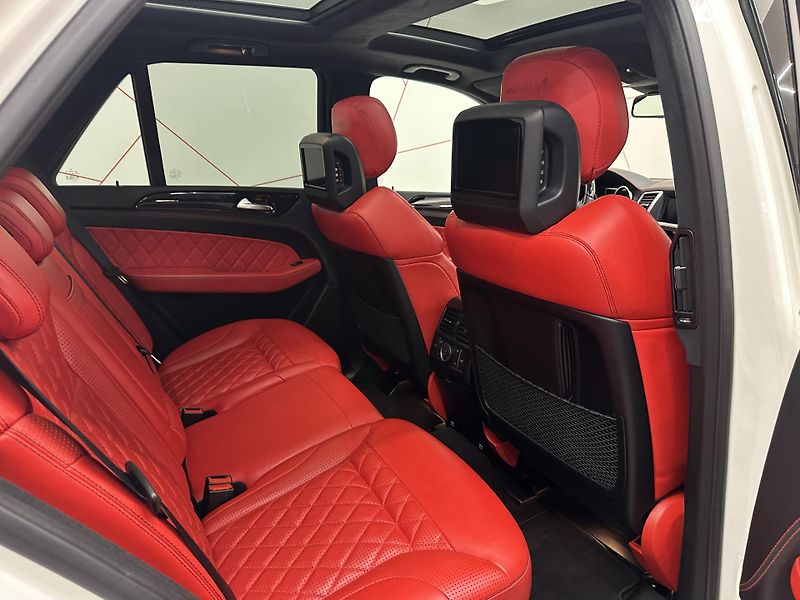Mercedes-Benz Třídy M (2012) ML63 AMG DESIGNO*PANO*CZ*TAŽNÉ - fotka 13 z 19
