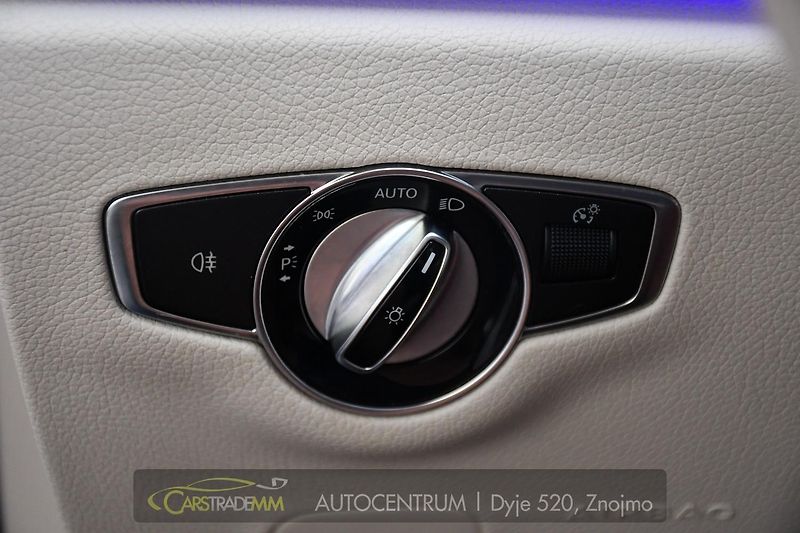 Mercedes-Benz Třídy E 400 4MATIC AMG ACC ČR HUD - fotka 23 z 53