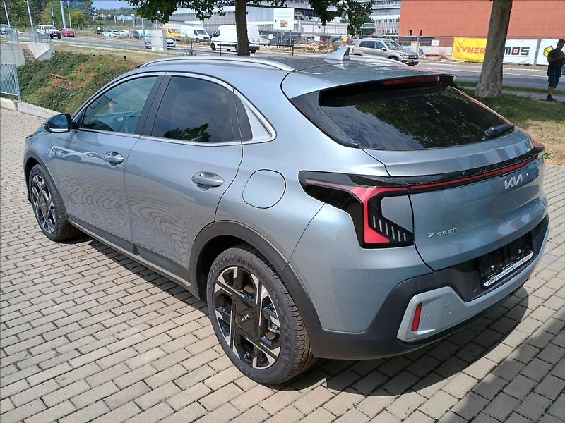 Kia XCeed (2026) 1,6 T-GDi GPF 7DCT TOP 110 KW - fotka 3 z 7