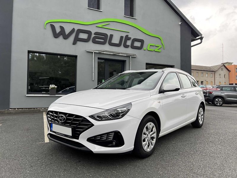 Hyundai i30 1.5 DPi 81 kW 1.MAJ SERVISKA - fotka 1 z 17