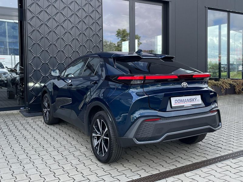 Toyota C-HR STYLE 2.0 PHEV 164 kW - fotka 8 z 29