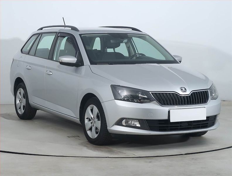 Škoda Fabia (2017) 1.0 TSI, Park. senzory - fotografie inzerátu
