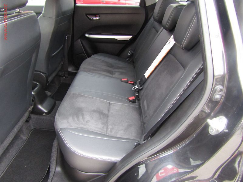 Suzuki Vitara (2016) 1.6 VVT AllGrip, Elegance - fotka 10 z 18