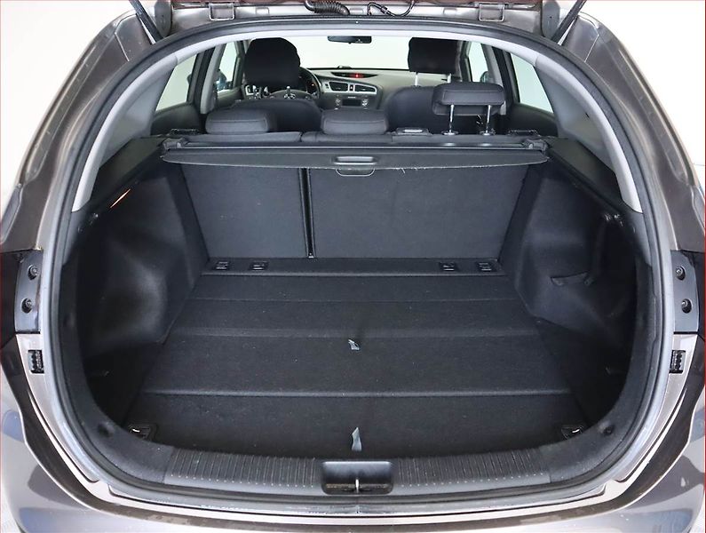 Kia Ceed (2015) 1.6 GDI, Serv.kniha, Tempomat - fotka 14 z 16