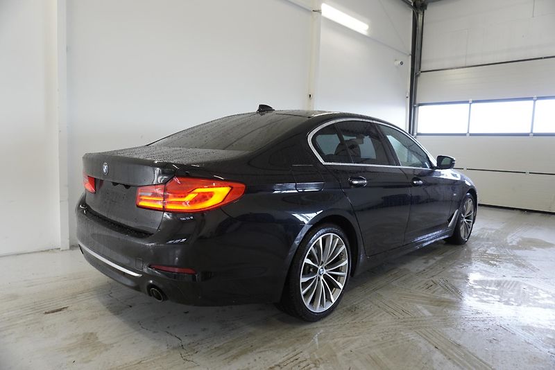 BMW Řada 5 530 D SPORTLINE AUTOMAT - fotka 24 z 28