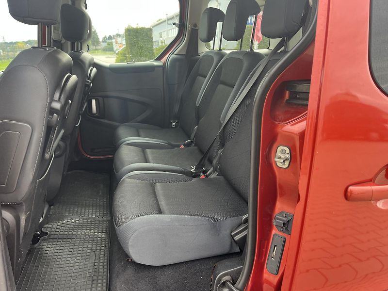 Peugeot Partner Tepee (2010) 1.6 HDI 66kW - fotka 9 z 13