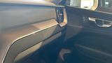 Volvo XC60 MOMENTUM PRO, B4 AWD, 145+10 k - náhled 14
