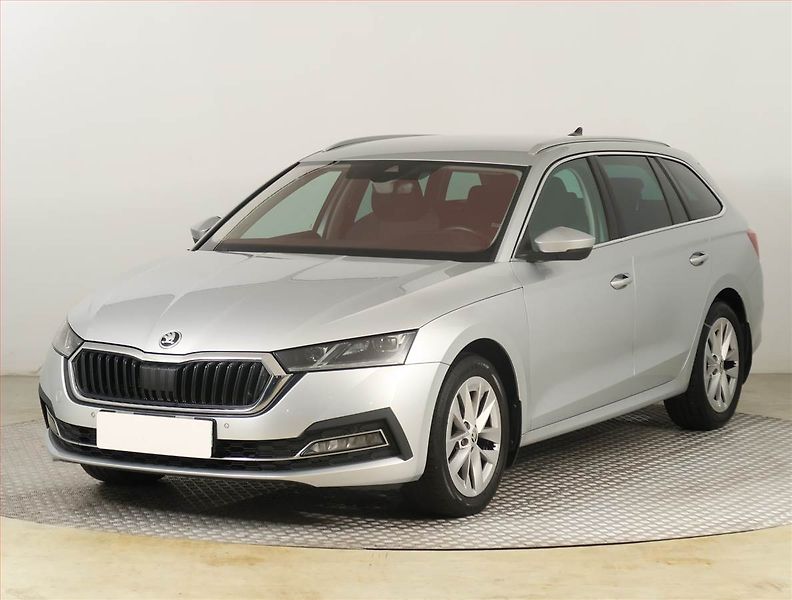 Škoda Octavia (2022) Style 1.5 TSI, ČR,1.maj - fotka 2 z 18
