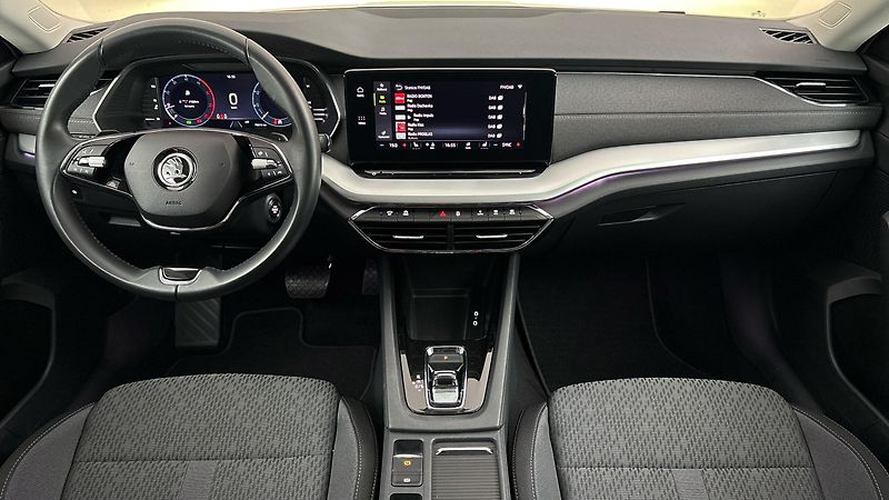 Škoda Octavia 2.0 TDI DSG Style Combi - fotka 8 z 26