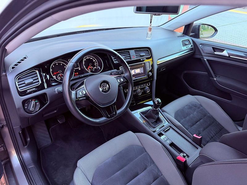 Volkswagen Golf 1.4 TSi Highline, Serviska, 1. - fotka 14 z 27