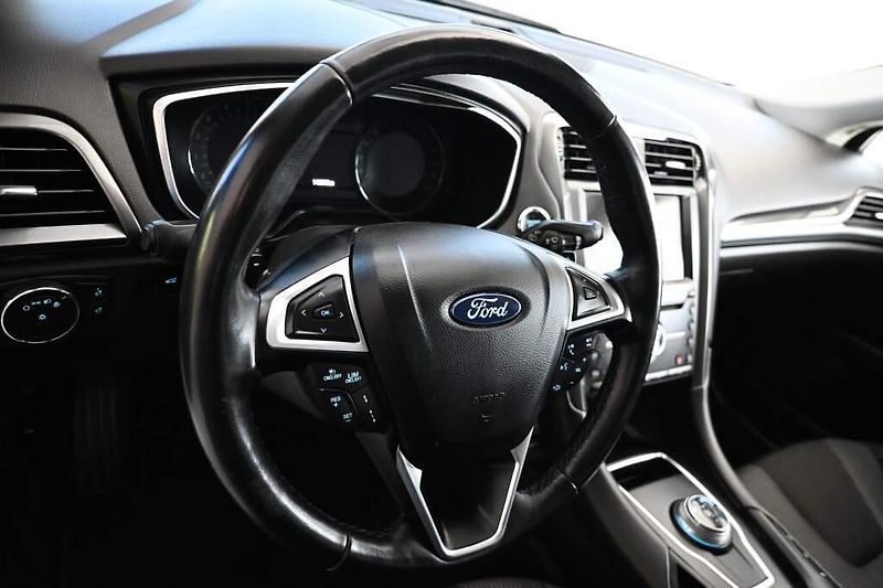 Ford Mondeo (2020) 2.0 140 KW LED ACC SONY Tažné - fotka 13 z 41