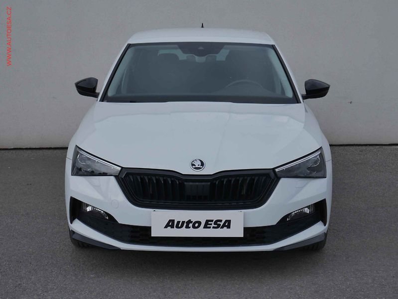 Škoda Scala (2020) 1.5TSi, ČR, DSG, bixen, park - fotka 2 z 17