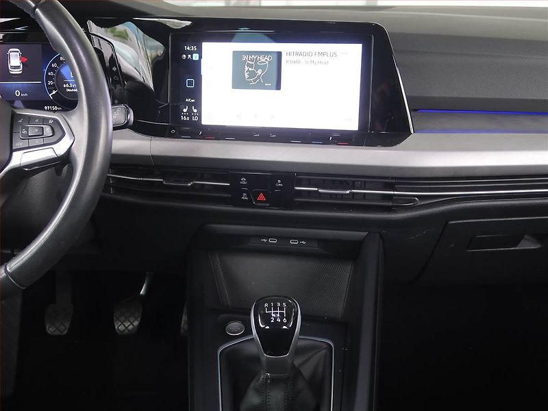 Volkswagen Golf (2023) Life 1.5 TSI, ČR,1.maj - fotka 12 z 18