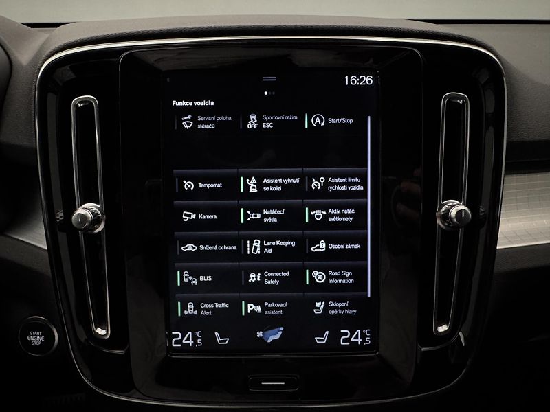 Volvo XC40 T5 AWD MOMENTUM PRO AUT - fotka 30 z 41