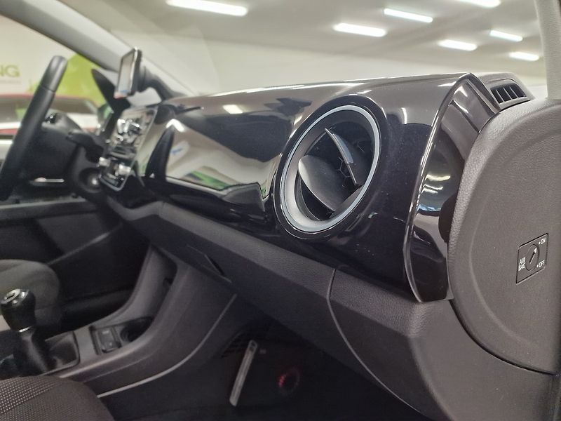 Volkswagen up! (2013) 1.0 ECO Záruka - fotka 24 z 62