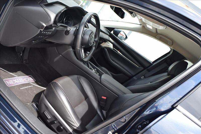 Mazda 3 2,0 i 90KW NÍZKÉ KM KUŽE ALU - fotka 15 z 55
