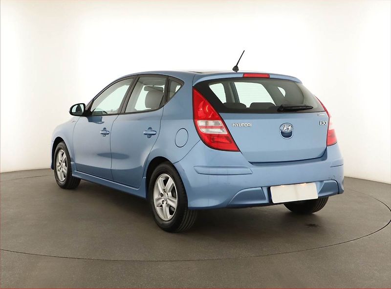 Hyundai i30 (2011) 1.4 CVVT, ČR,1.maj, Serv.kniha - fotka 4 z 13