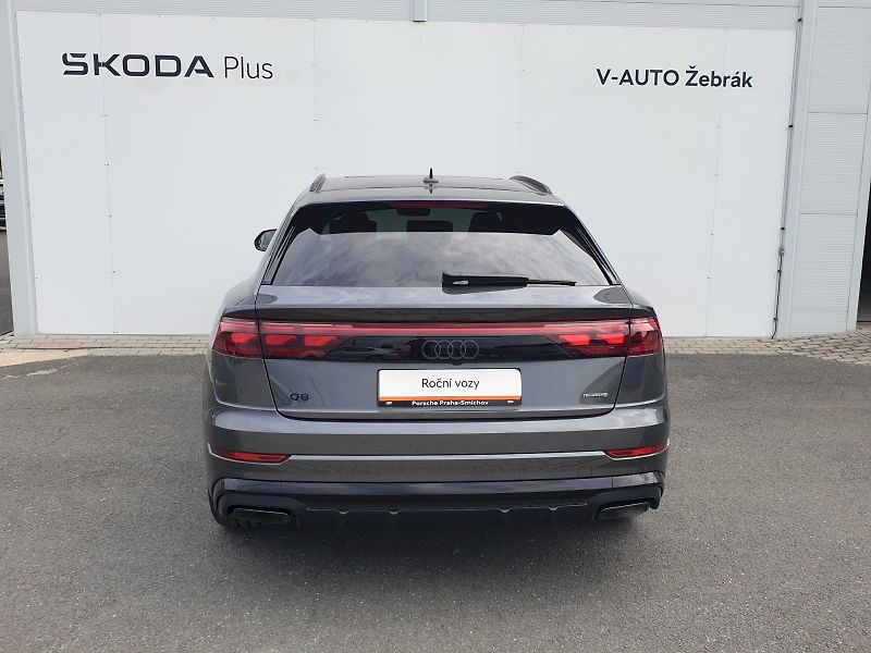 Audi Q8 (2026) SUV 60 TFSI e quattro 360kW - fotka 9 z 31