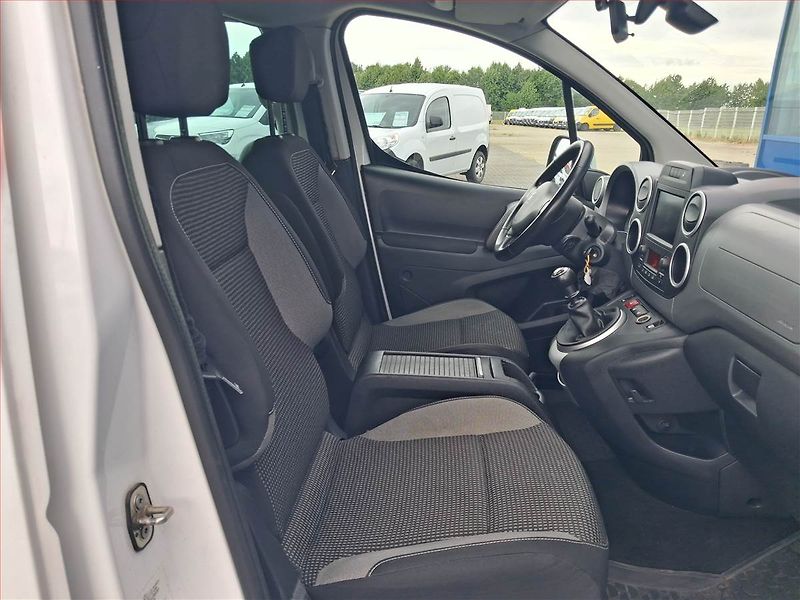Peugeot Partner (2018) Allure 1.6 BlueHDi, 5Míst, ČR - fotka 9 z 14