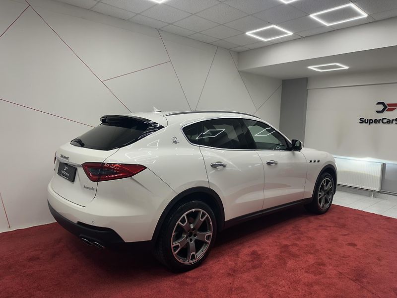 Maserati Levante (2019) Q4 Diesel*Bezklíč*CZ*TOP - fotka 4 z 17