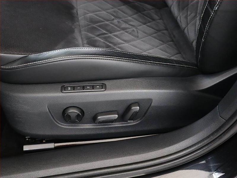 Škoda Superb (2018) Sportline 2.0 TSI - fotka 21 z 22