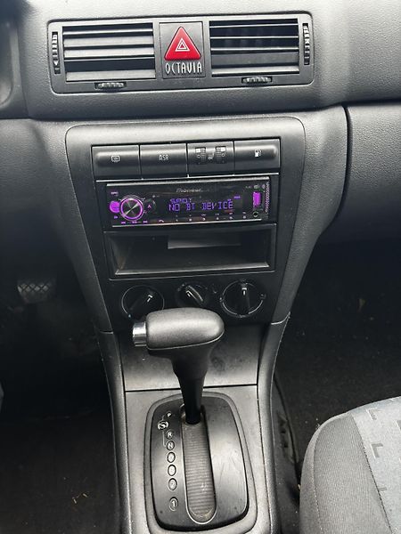 Škoda Octavia (2001) 1 1.9TDi 66kW, Automat - fotka 17 z 19