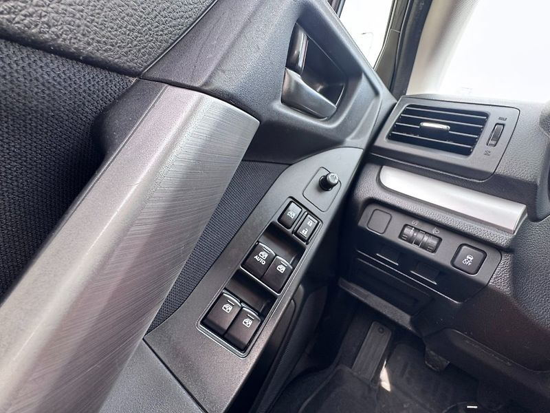Subaru Forester (2014) 4x4 2,0i 110KW STK ITÁLIE - fotka 26 z 49