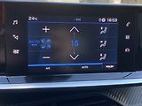 Peugeot 2008 (2022) 1.5 HDi, Style, kamera - náhled 16