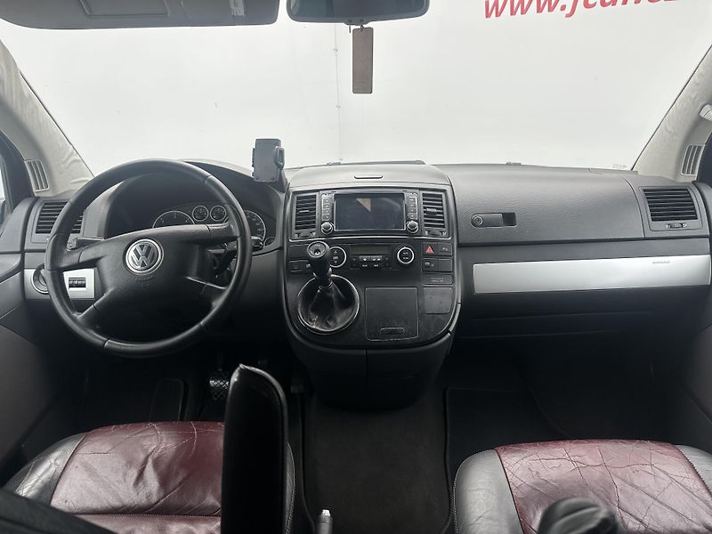 Volkswagen Multivan (2006) 2.5 TDI 128kW - fotka 18 z 19