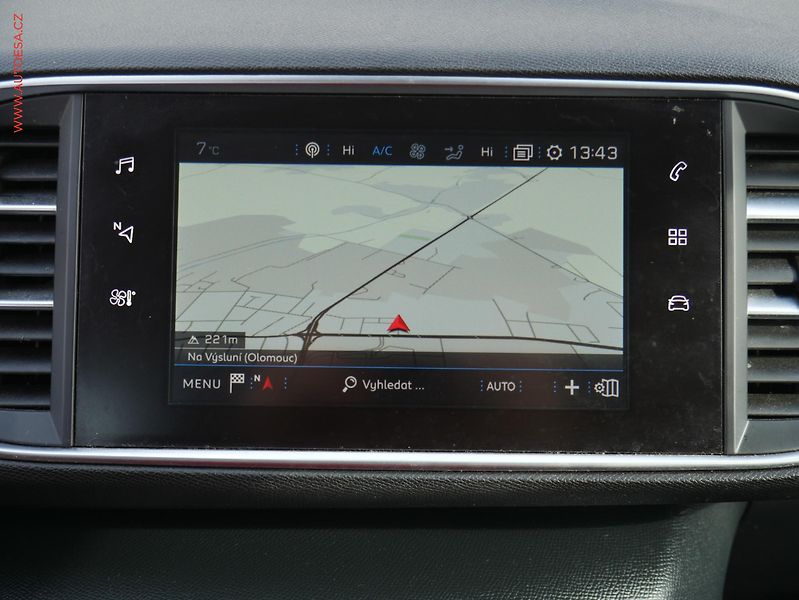 Peugeot 308 (2018) 2.0 HDi, ČR, Allure, AT - fotka 14 z 16