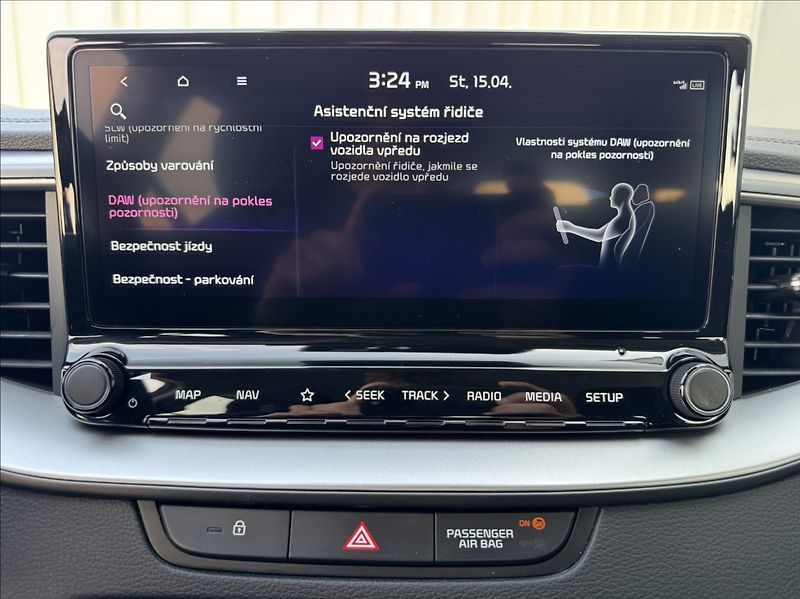 Kia Ceed 1,5 T-GDi Spin DPH 1.maj ČR - fotka 40 z 50