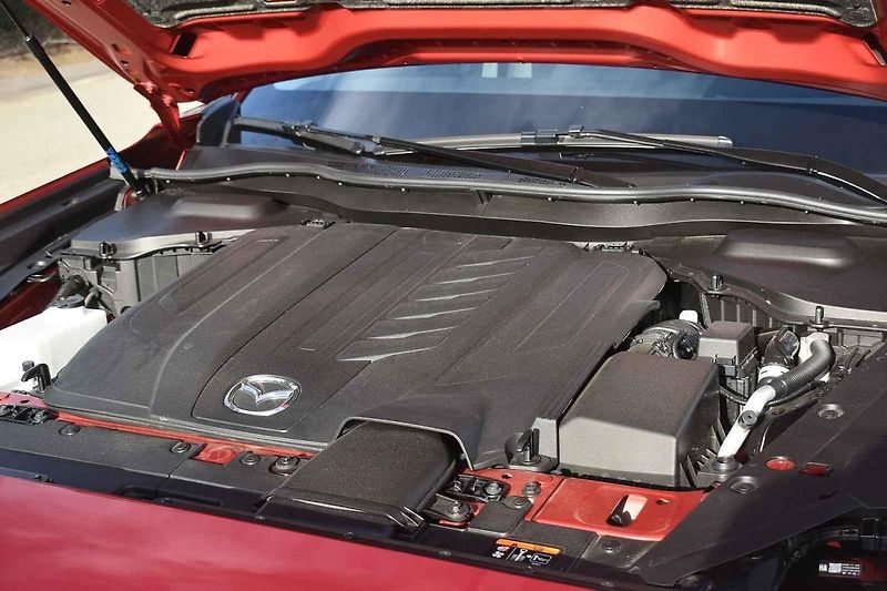Mazda CX-60 s řadovým vznětovým šestiválcem