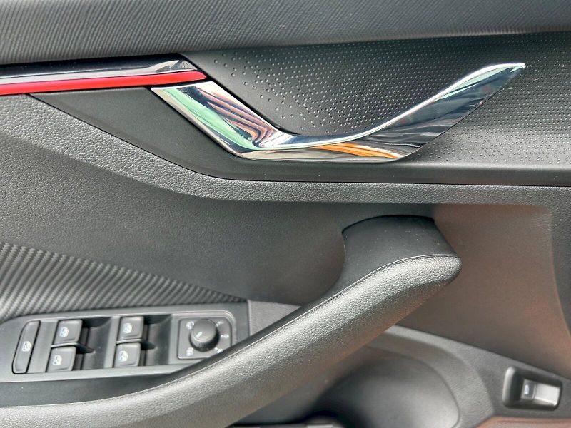 Škoda Kamiq (2025) Monte Carlo 1.5 TSI 110 kW - fotka 13 z 34