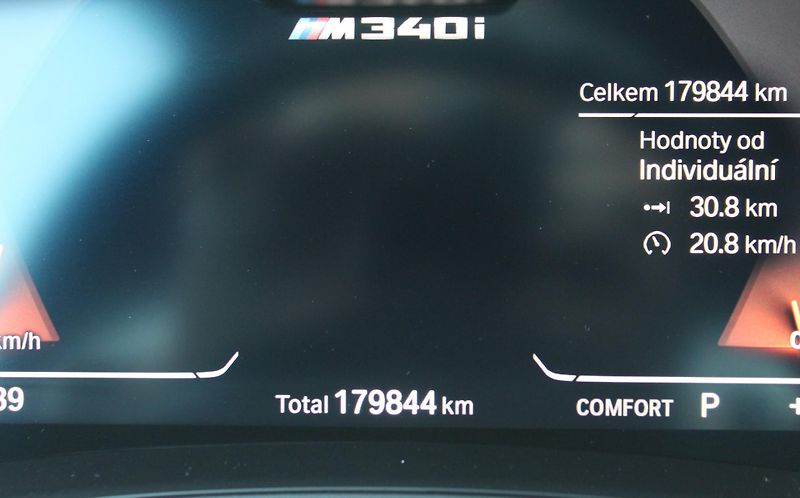 BMW Řada 3 M340i xDrive Sedan - fotka 22 z 23
